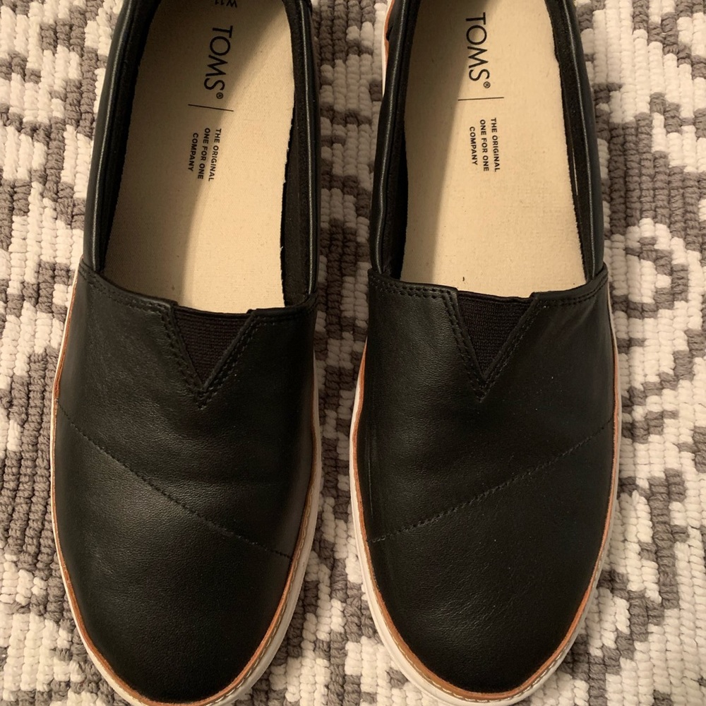 Toms Shoes